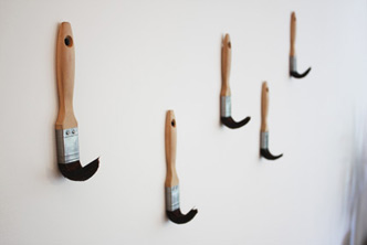 brush hooks